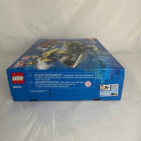 LEGO City Police Police Boat Transport 60272 - Picture 3 of 3